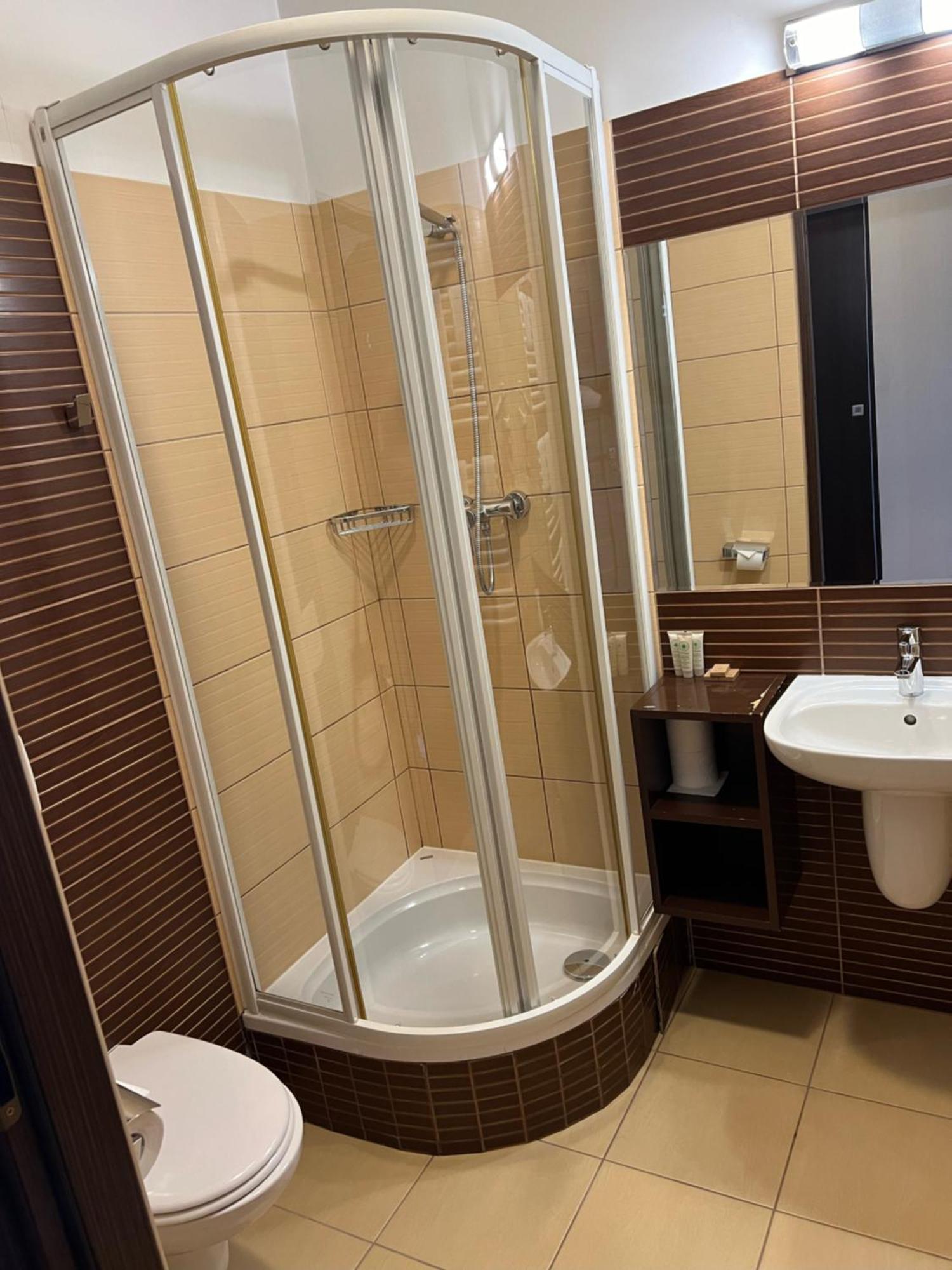 Hotel Pik Миколов Екстериор снимка