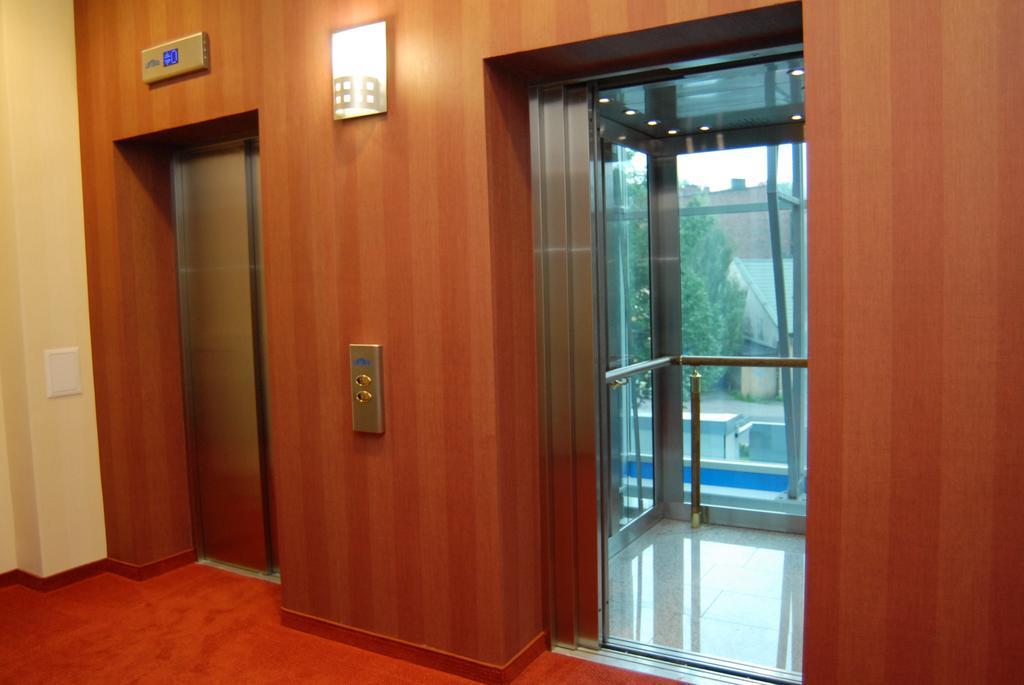 Hotel Pik Миколов Екстериор снимка