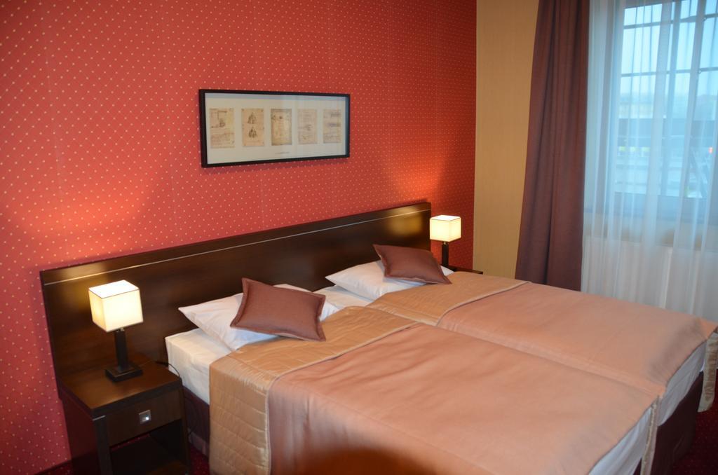 Hotel Pik Миколов Стая снимка