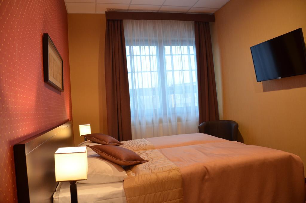 Hotel Pik Миколов Стая снимка